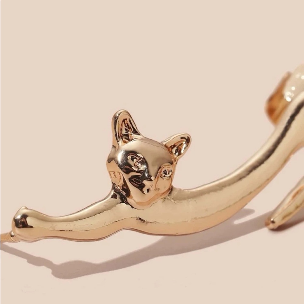 🎉 New Gold Plated slinking cat cuff earring - Picture 4 of 5